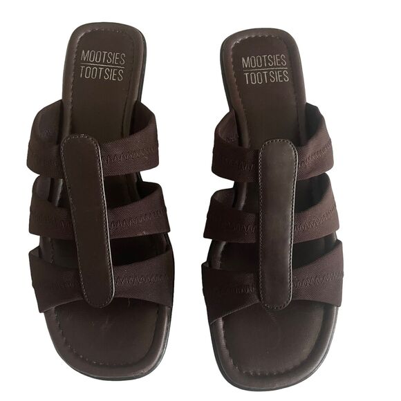 Mootsies Tootsies women`s Brown slip on strap sandals Sz/ 7 To 7.5 M - Picture 2 of 16